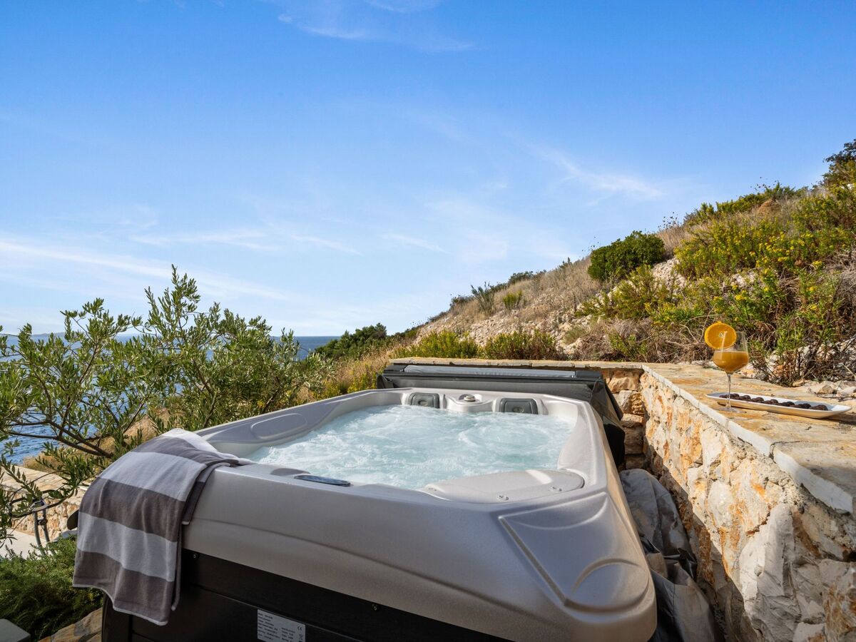 Maison Plava Voda – 4 chambres, piscine chauffée et plage privée - Photo 6