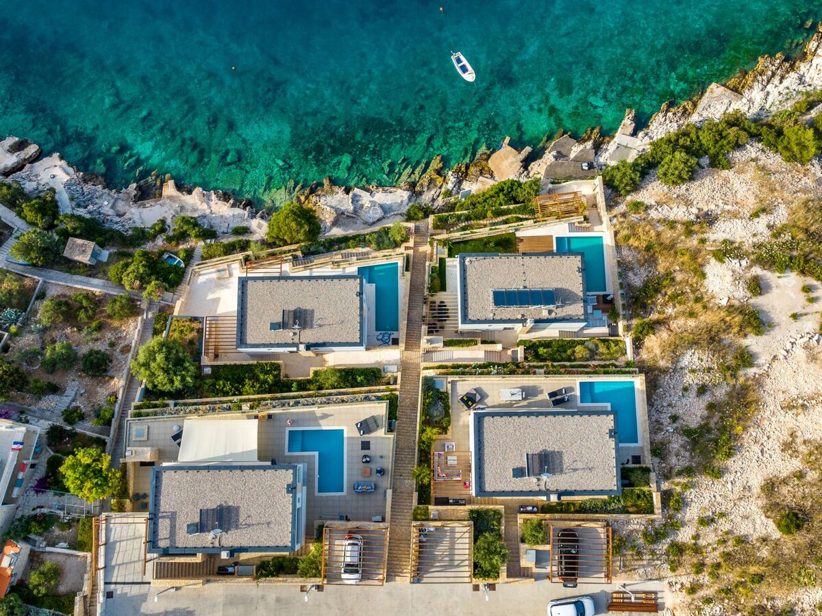 Maison Plava Voda – 4 chambres, piscine chauffée et plage privée - Photo 7