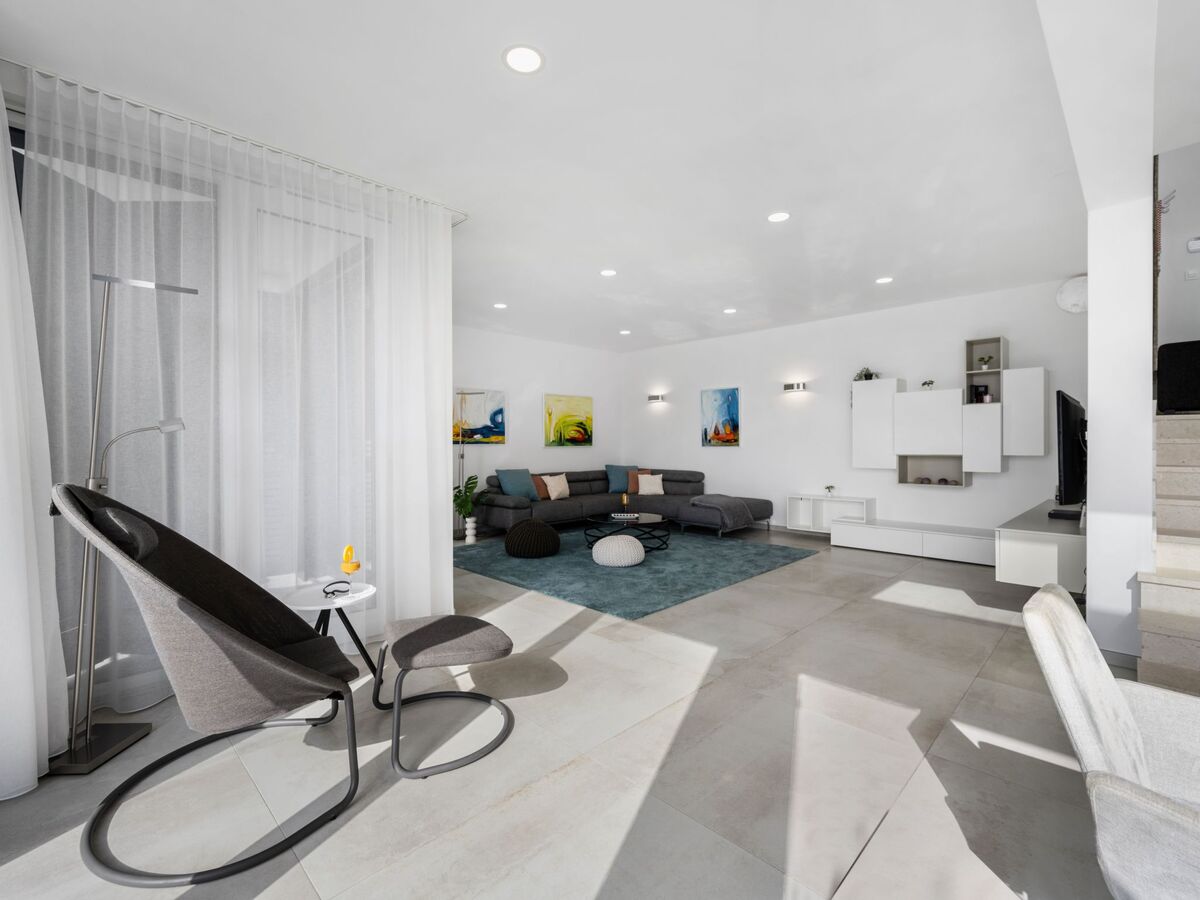 Maison Plava Voda – 4 chambres, piscine chauffée et plage privée - Photo 10