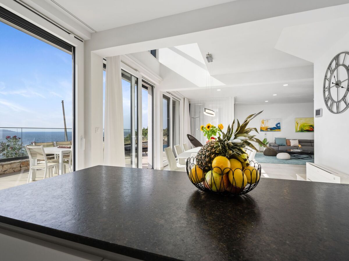 Maison Plava Voda – 4 chambres, piscine chauffée et plage privée - Photo 15