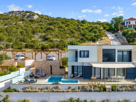Location maison à Vinišće, Charmantes Ferienhaus in Vinišće mit Privatem Pool und Meerblick