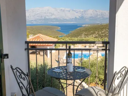 Deux maisons Dalmates avec piscine à Pučišća : photo 11