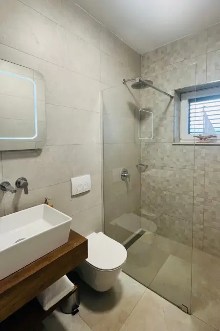 Deux maisons Dalmates avec piscine à Pučišća : photo 19