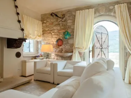 La Roccaccia - Maison historique 9 pers à Montefortino : photo 5