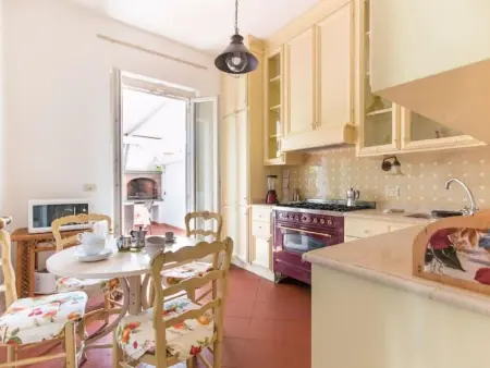 Villa Rita – Maison rénovée avec jardin à Forte dei Marmi : photo 11