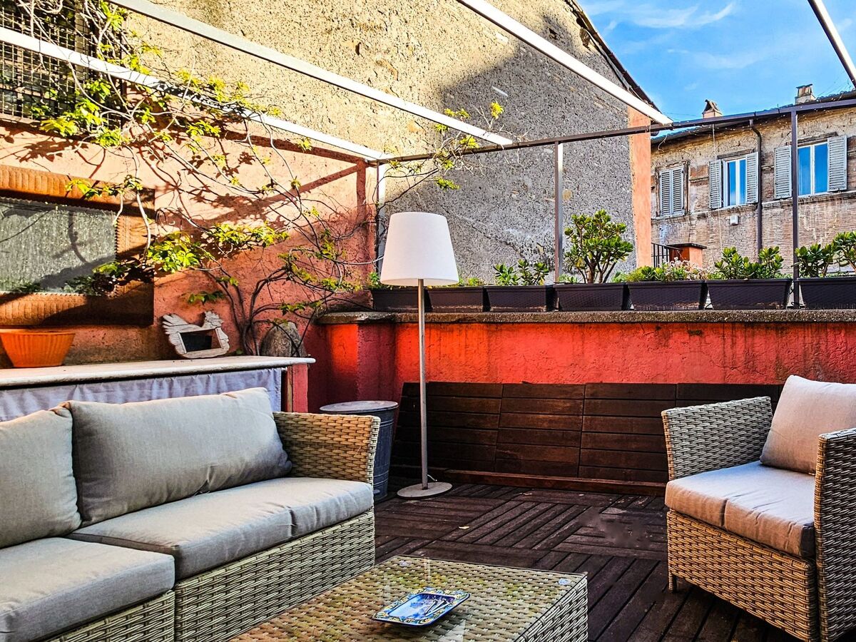 Appartement penthouse avec terrasse, centre historique Rome - Photo 3