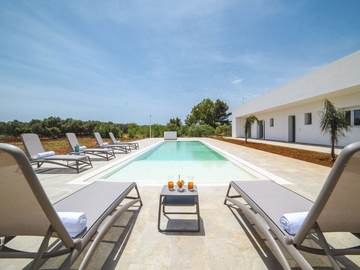 Villa Donnosanto, piscine débordement à 1,5 km plage - Photo 3