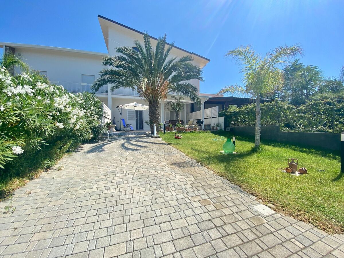 Villa Oasi à Alcamo, 100 m de la plage, 3 chambres - Photo 1