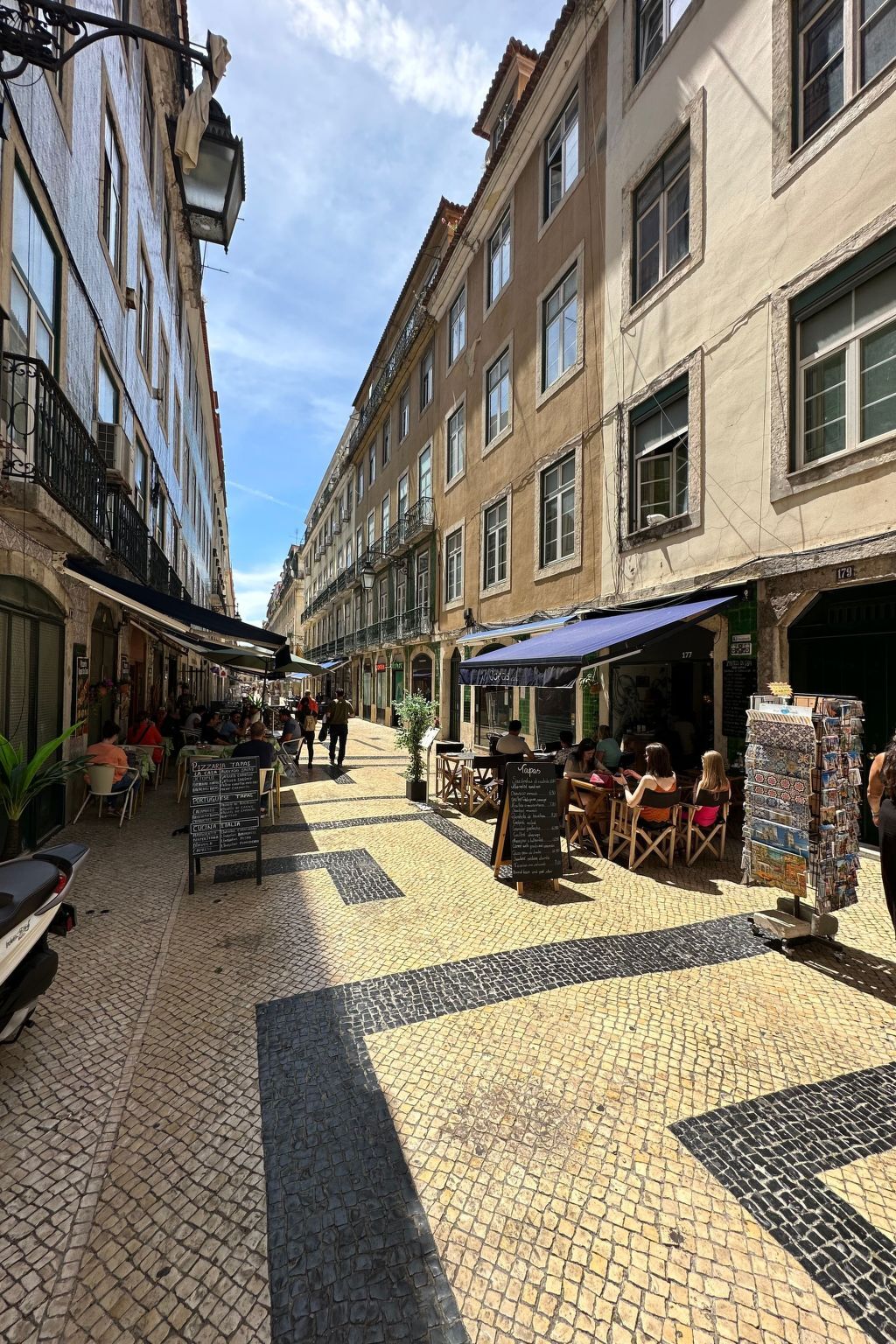 Appartement avec balcony, cœur historique de Lisbonne - Photo 23