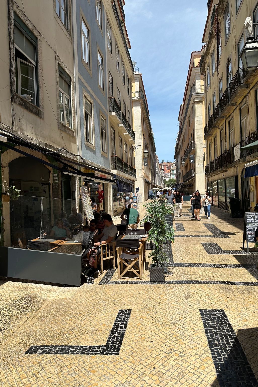 Appartement avec balcony, cœur historique de Lisbonne - Photo 25