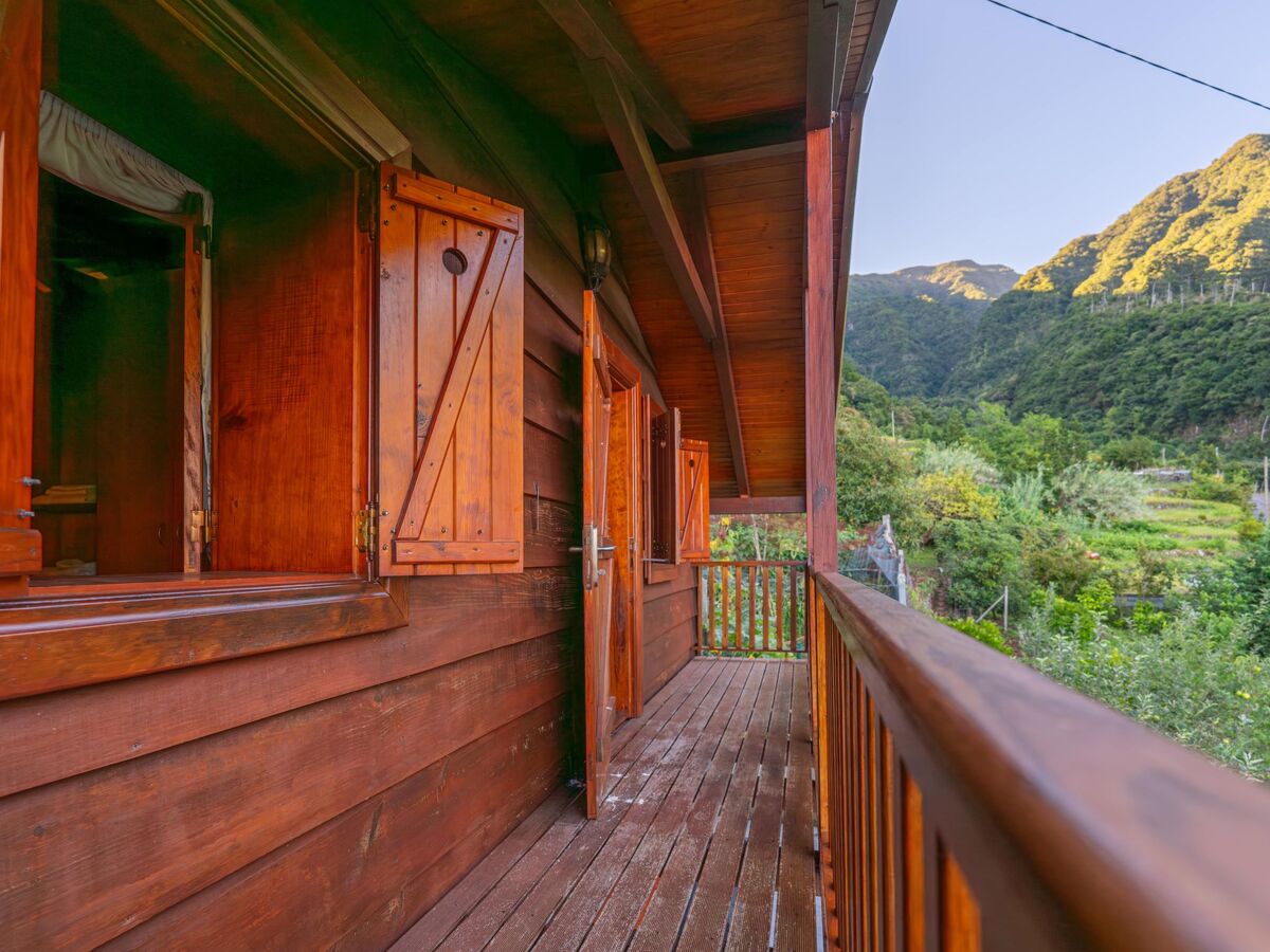 Maison bois en montagne à Ponta Delgada, Madeira - Photo 2