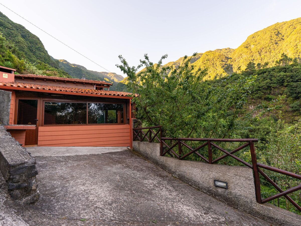 Maison bois en montagne à Ponta Delgada, Madeira - Photo 4