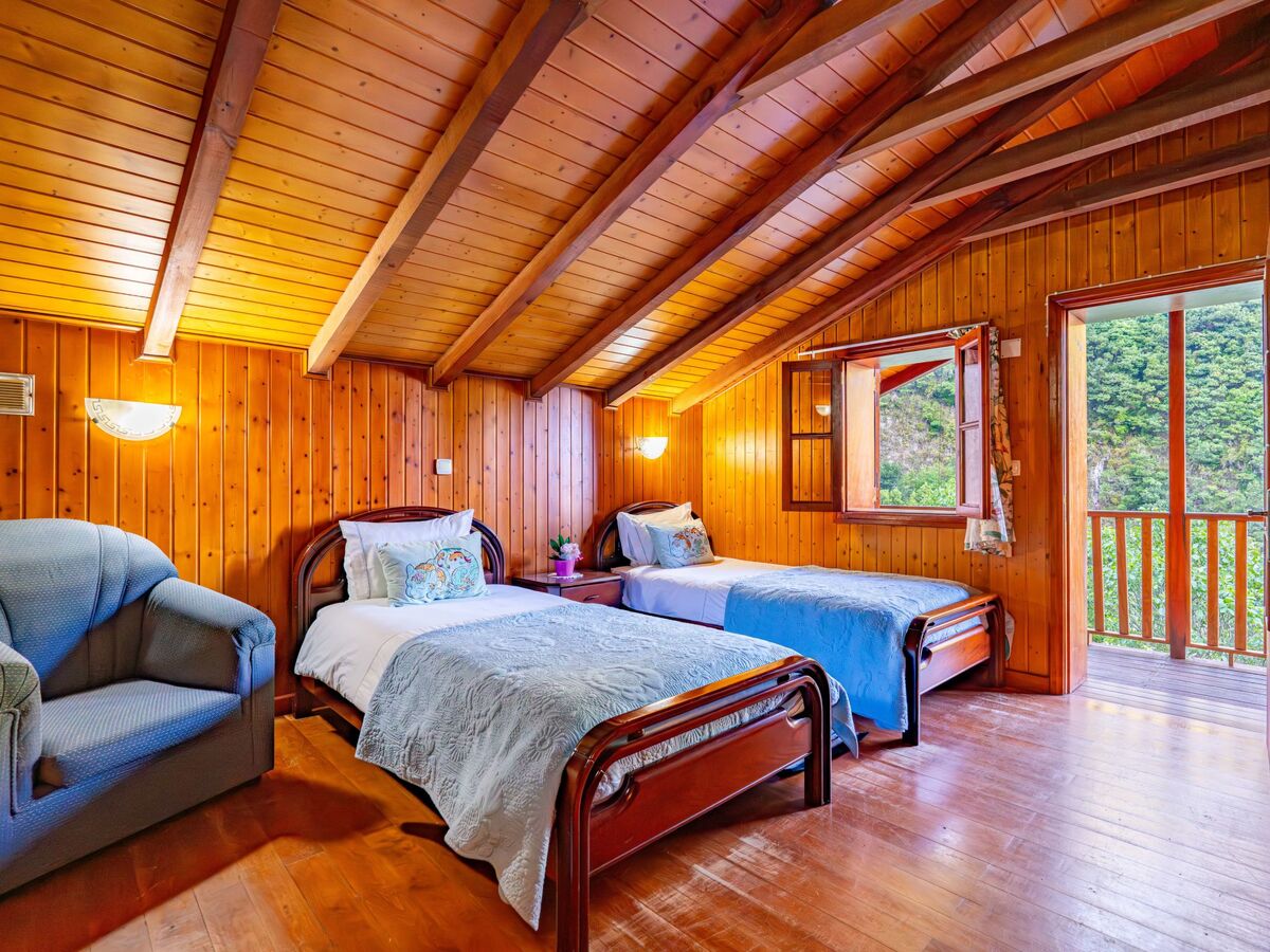 Maison bois en montagne à Ponta Delgada, Madeira - Photo 13