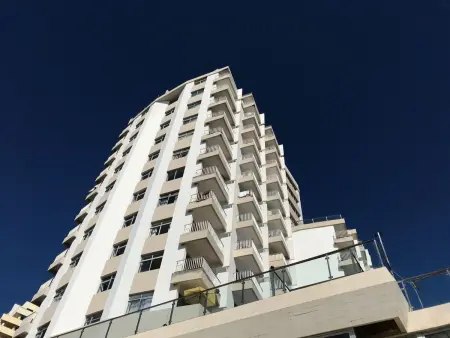 Appartement vue mer à Funchal, piscine et plage à 100 m : photo 3