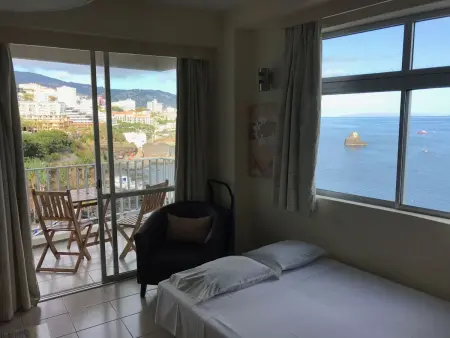 Appartement vue mer à Funchal, piscine et plage à 100 m : photo 20