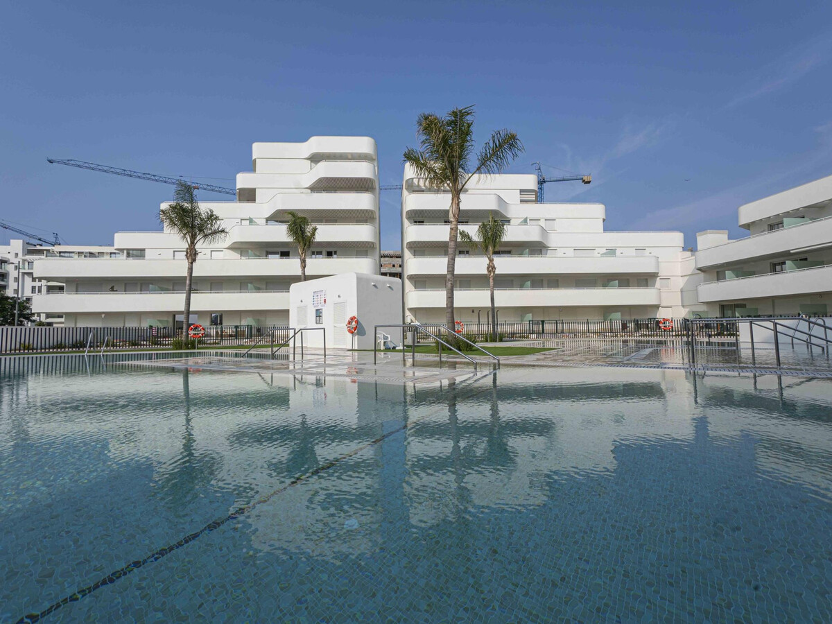 Maison 2 chambres piscine eau salée à Málaga - Photo 2
