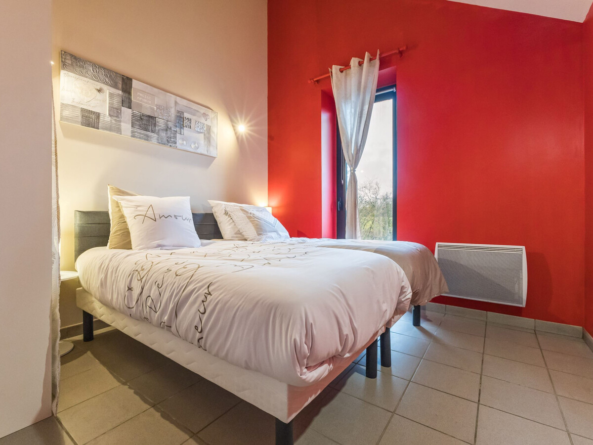 Gîte en longère rénovée avec piscine et Voie Verte - Photo 5