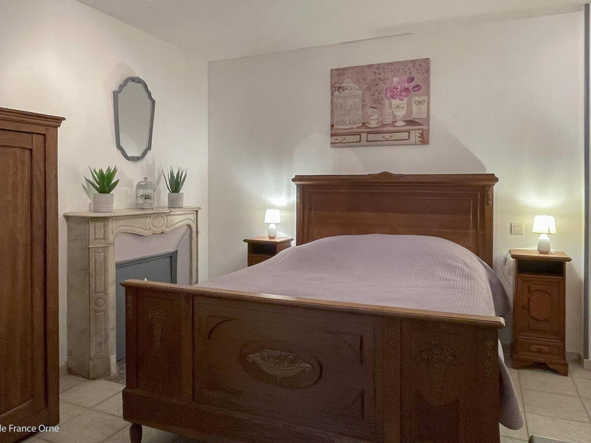 Gîte 4 chambres au cœur de Carrouges avec terrasse - Photo 13