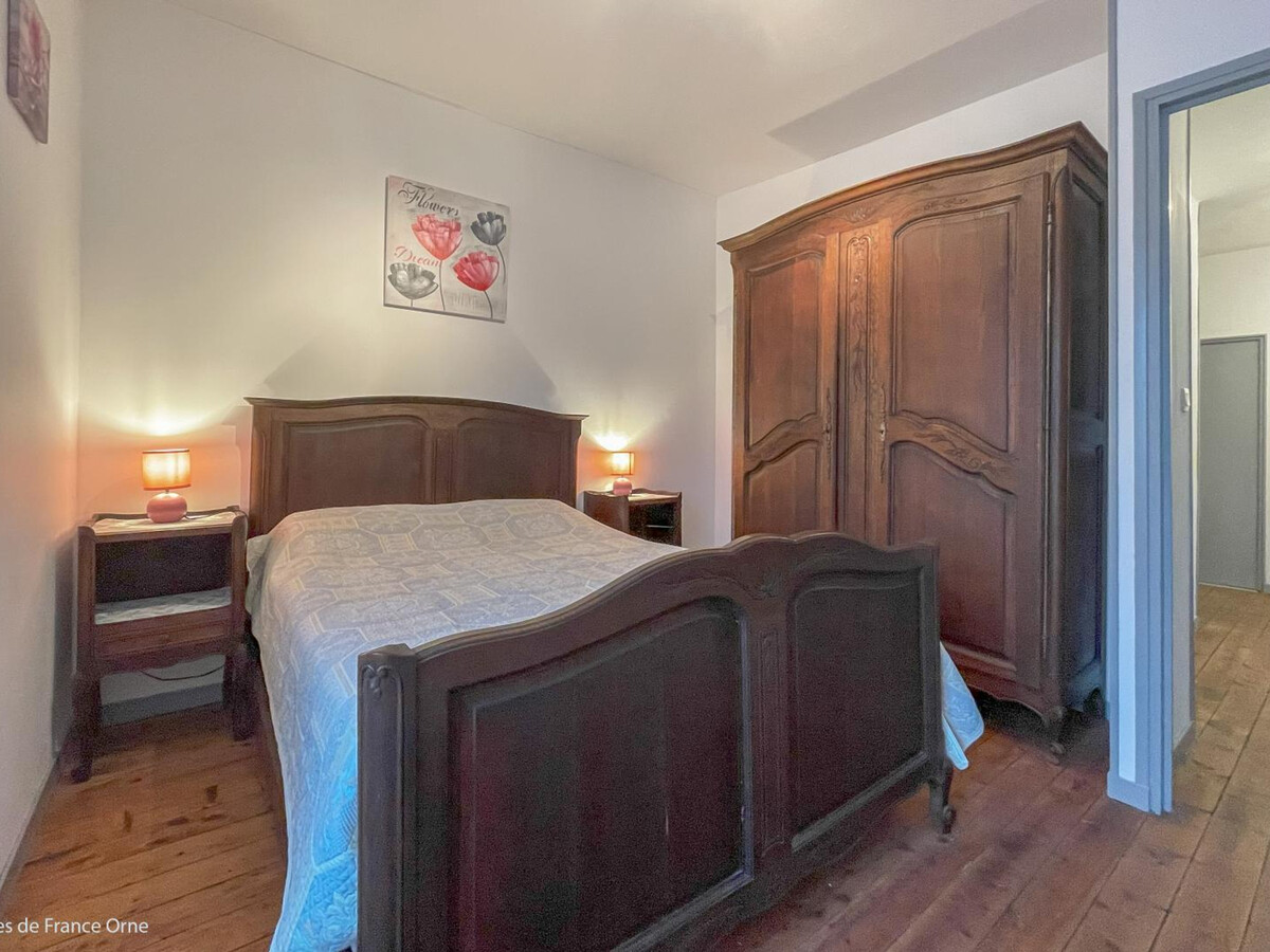 Gîte 4 chambres au cœur de Carrouges avec terrasse - Photo 19