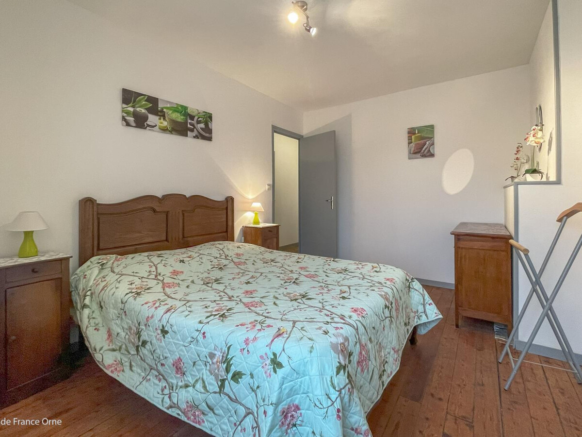 Gîte 4 chambres au cœur de Carrouges avec terrasse - Photo 20