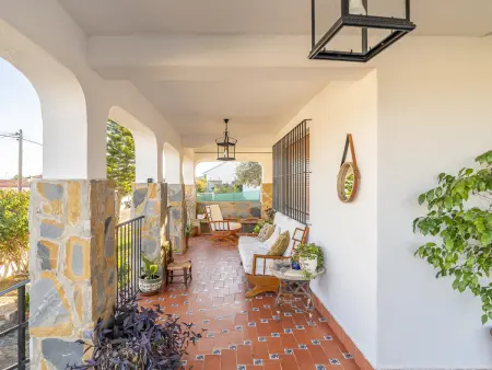 Maison spacieuse avec terrasse et jardin privé pour 6 personnes à Alhaurín de la Torre - Photo 3