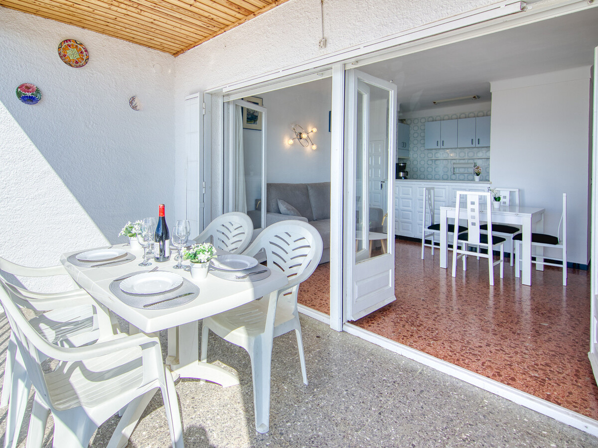 Appartement 42 m² Roses, terrasse vue mer et parking privé - Photo 4