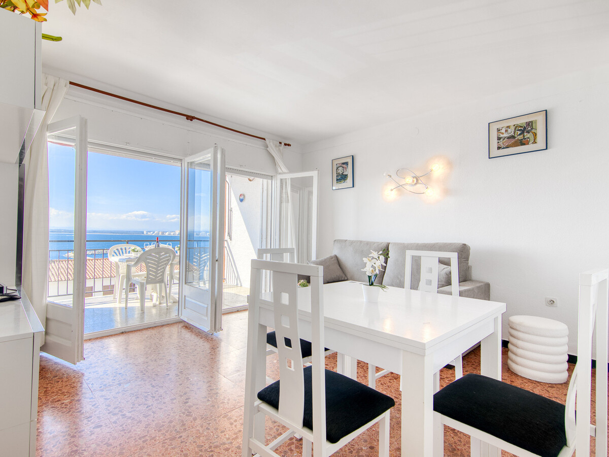 Appartement 42 m² Roses, terrasse vue mer et parking privé - Photo 6