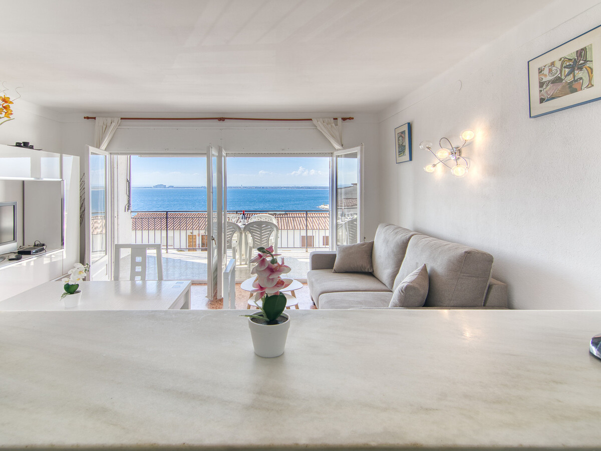Appartement 42 m² Roses, terrasse vue mer et parking privé - Photo 9