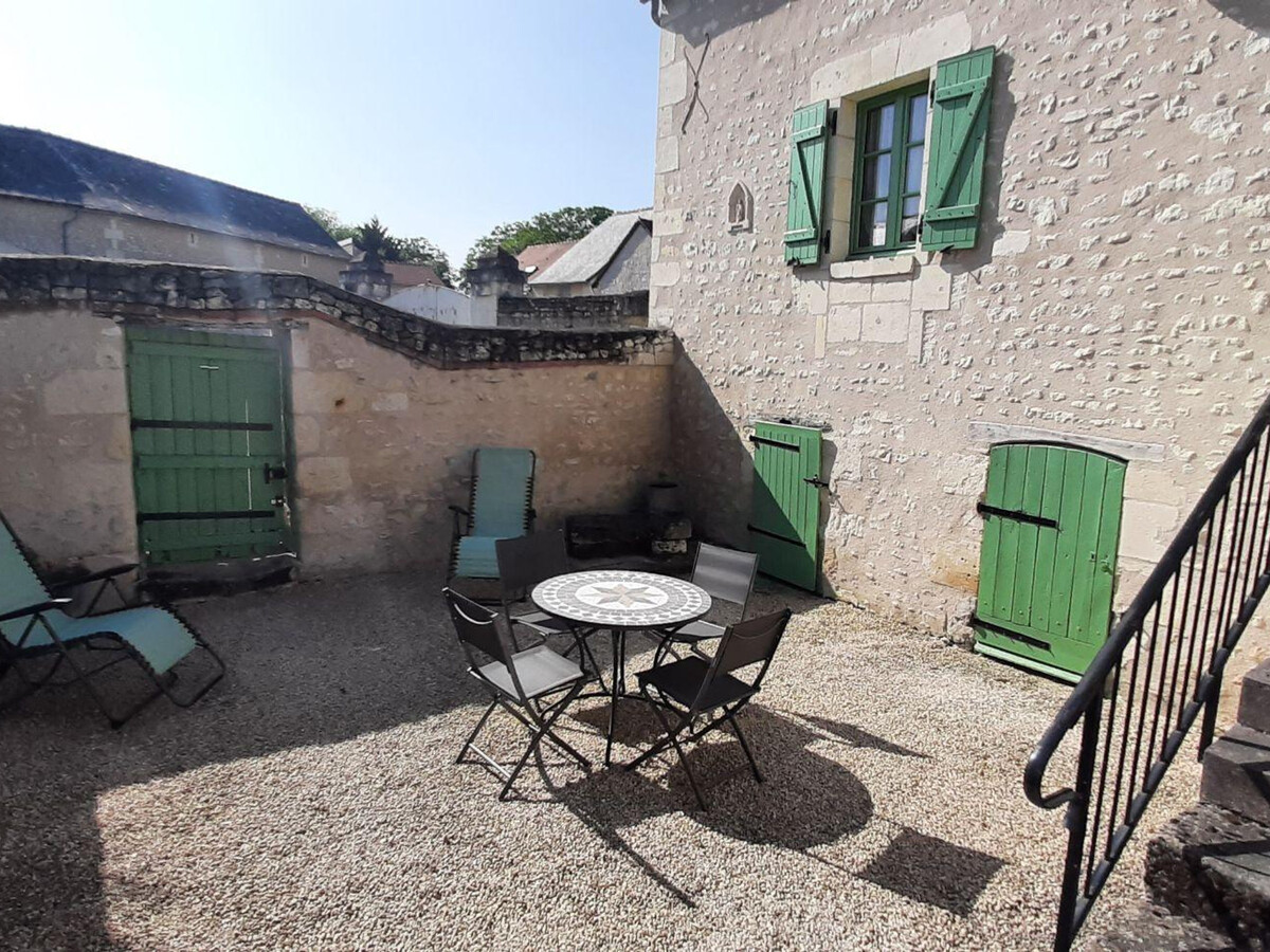 Gîte 18e siècle à Tavant, cour privée 65 m² fermée - Photo 2