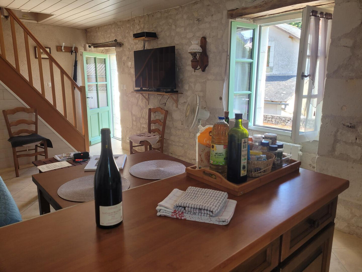 Gîte 18e siècle à Tavant, cour privée 65 m² fermée - Photo 4