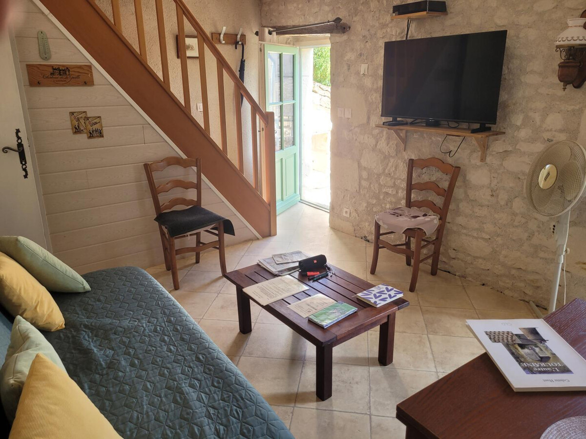 Gîte 18e siècle à Tavant, cour privée 65 m² fermée - Photo 5