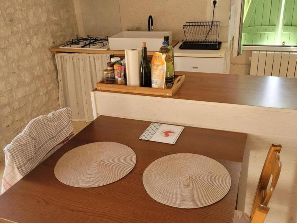 Gîte 18e siècle à Tavant, cour privée 65 m² fermée - Photo 6