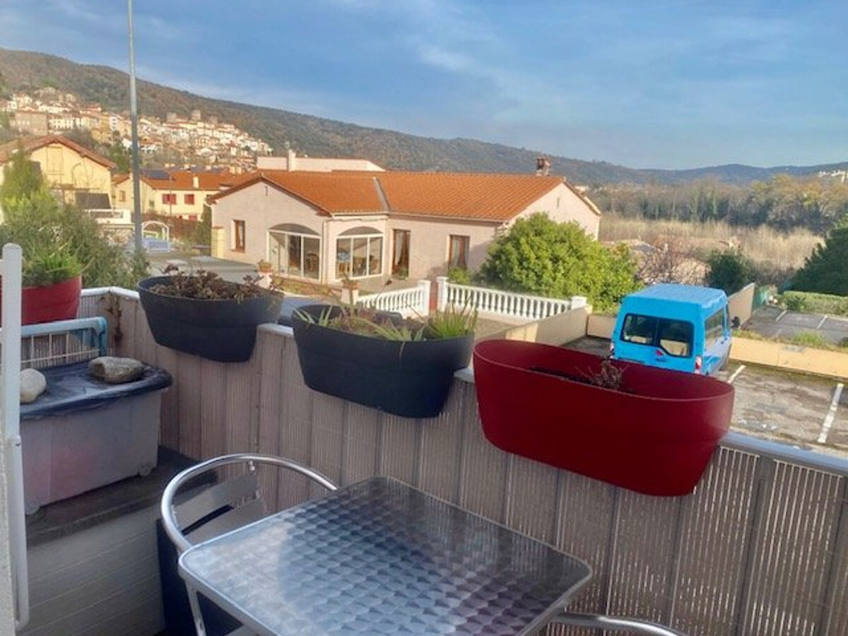 F2 balcon & parking à Amélie-les-Bains, clim réversible - Photo 12