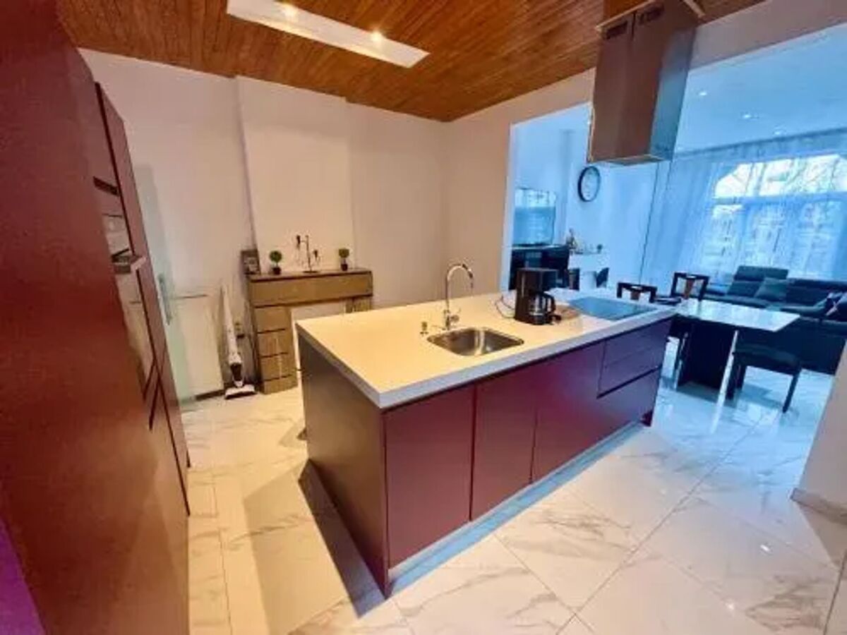 Maison 150 m² à Mouscron, jardin clôturé et cheminée - Photo 3