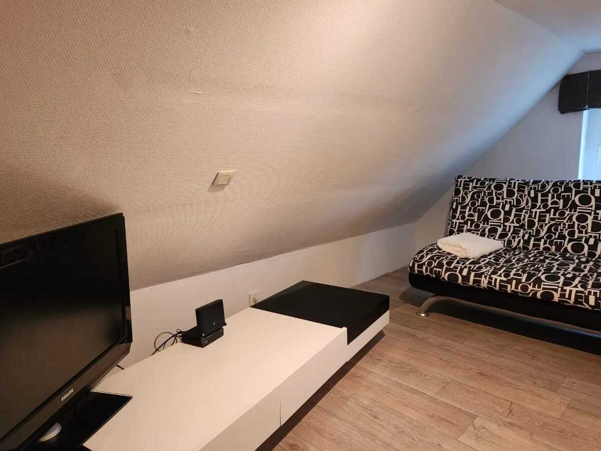 Maison 150 m² à Mouscron, jardin clôturé et cheminée - Photo 7