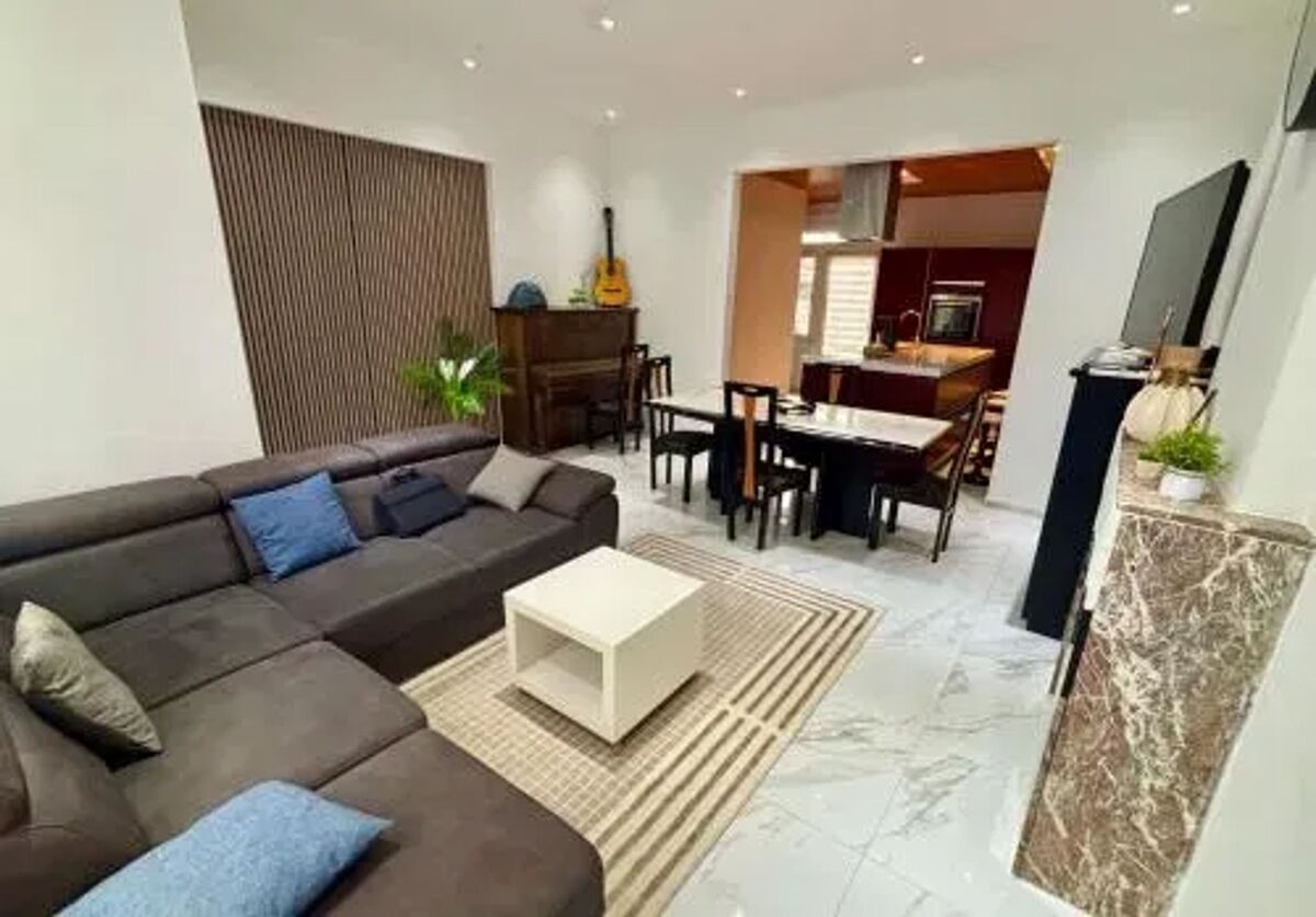 Maison 150 m² à Mouscron, jardin clôturé et cheminée - Photo 12