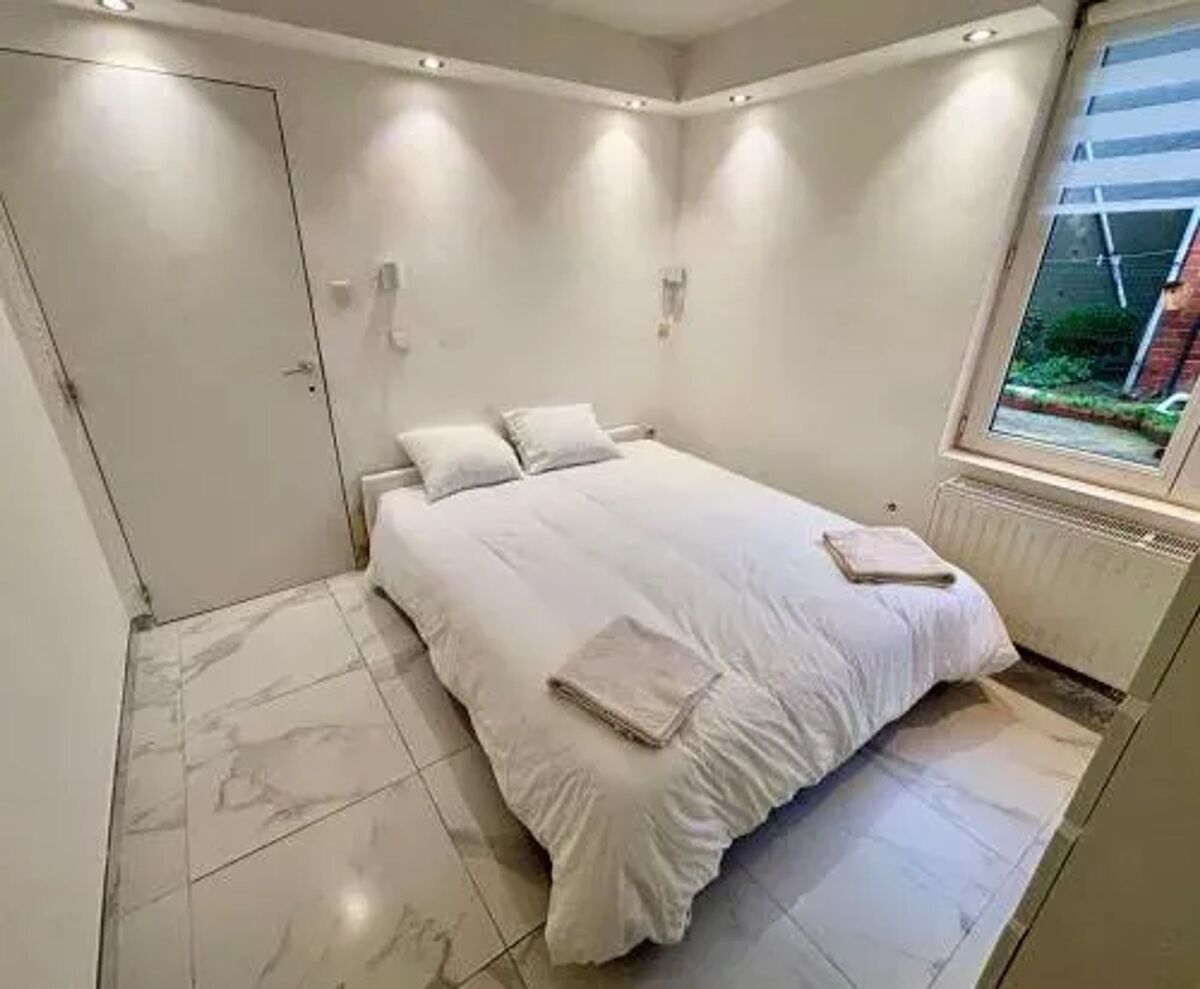 Maison 150 m² à Mouscron, jardin clôturé et cheminée - Photo 13