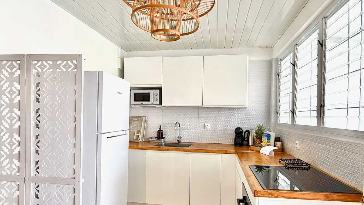 Appartement avec jacuzzi et terrasse à Sainte-Anne - Photo 5