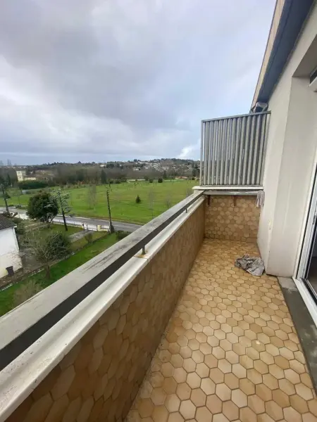 Appartement 80 m² avec balcon et vue sur ville à Auch : photo 10