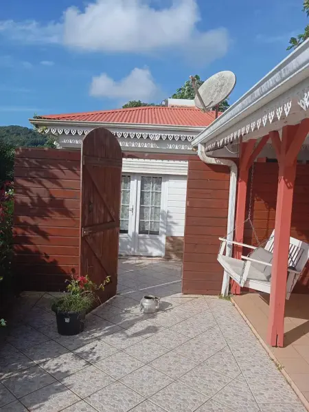 Studio avec piscine privée à Rivière-Pilote, Martinique, 4 personnes : photo 2