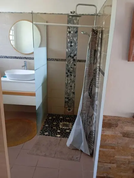 Studio avec piscine privée à Rivière-Pilote, Martinique, 4 personnes : photo 5