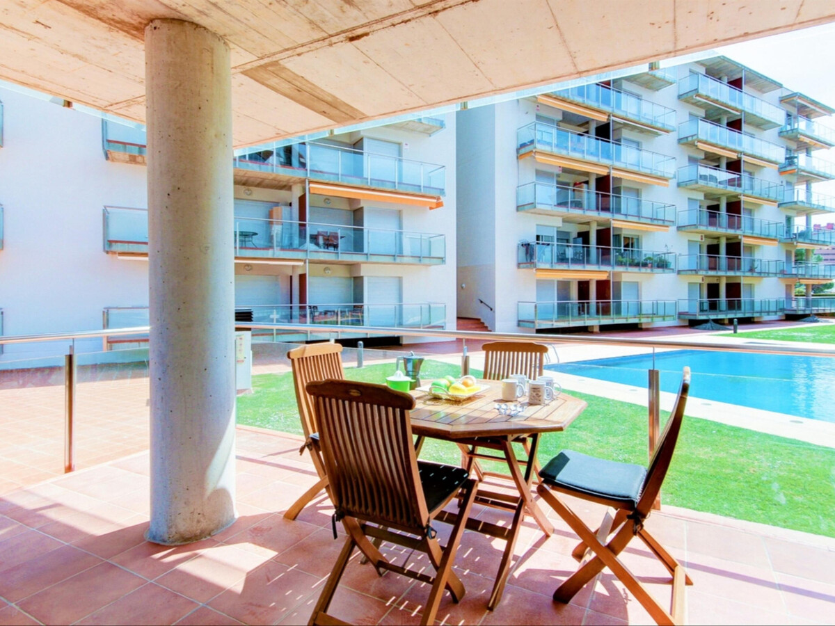 Appartement 2 chambres, terrasse privée et parking à Roses - Photo 2