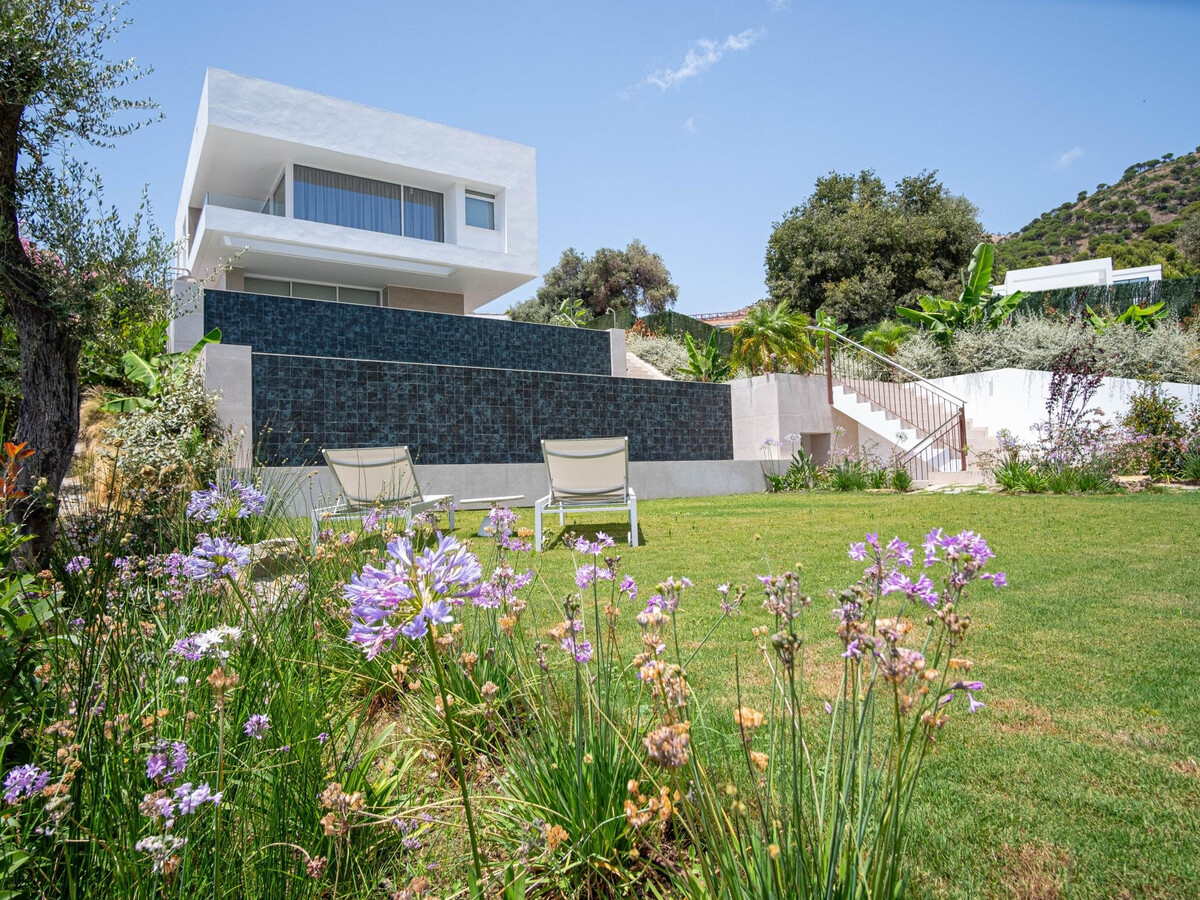 Villa Araucaria : 5 chambres, piscine débordement à Mijas - Photo 3