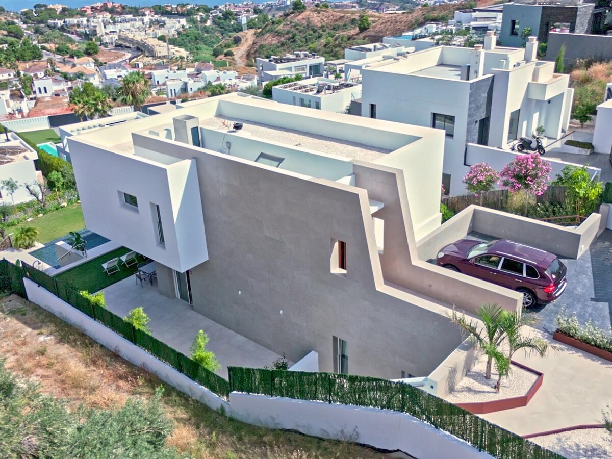 Villa Araucaria : 5 chambres, piscine débordement à Mijas - Photo 6