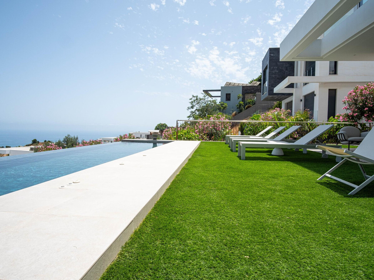 Villa Araucaria : 5 chambres, piscine débordement à Mijas - Photo 7