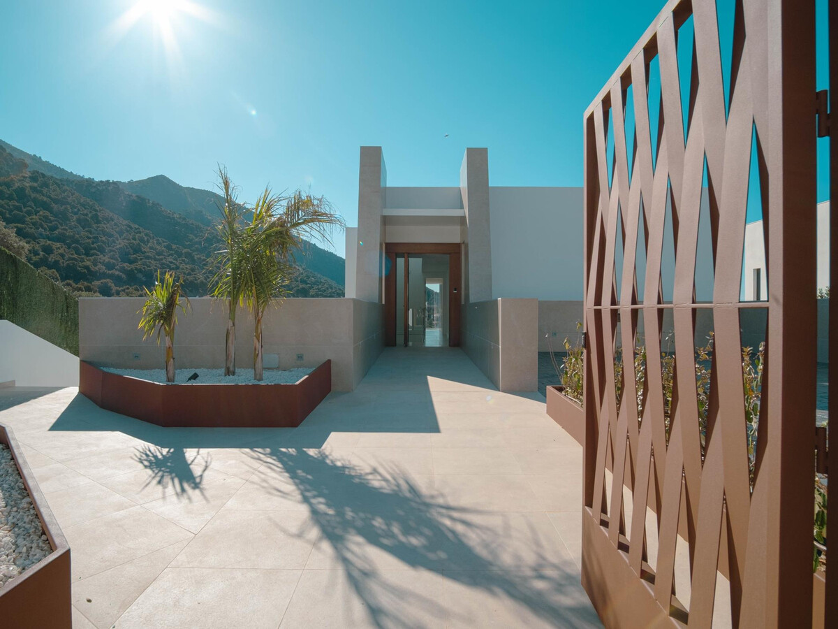 Villa Araucaria : 5 chambres, piscine débordement à Mijas - Photo 8