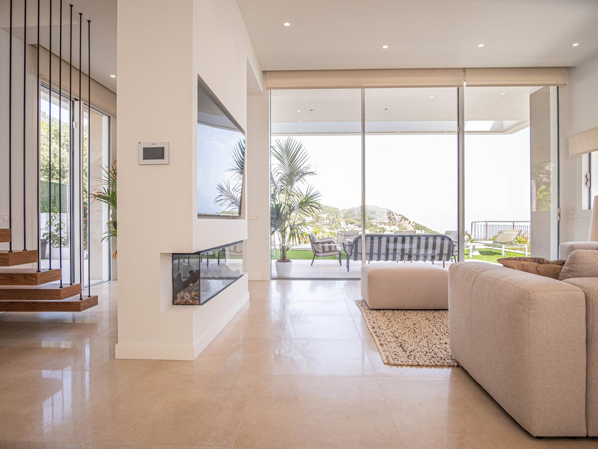 Villa Araucaria : 5 chambres, piscine débordement à Mijas - Photo 13