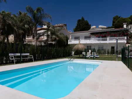 Location maison à Chilches, Appartement lumineux, piscine partagée, accès plage
