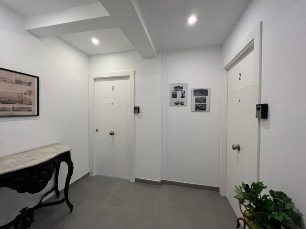 Appartement face à la plage de Malagueta, terrasse privée - Photo 12