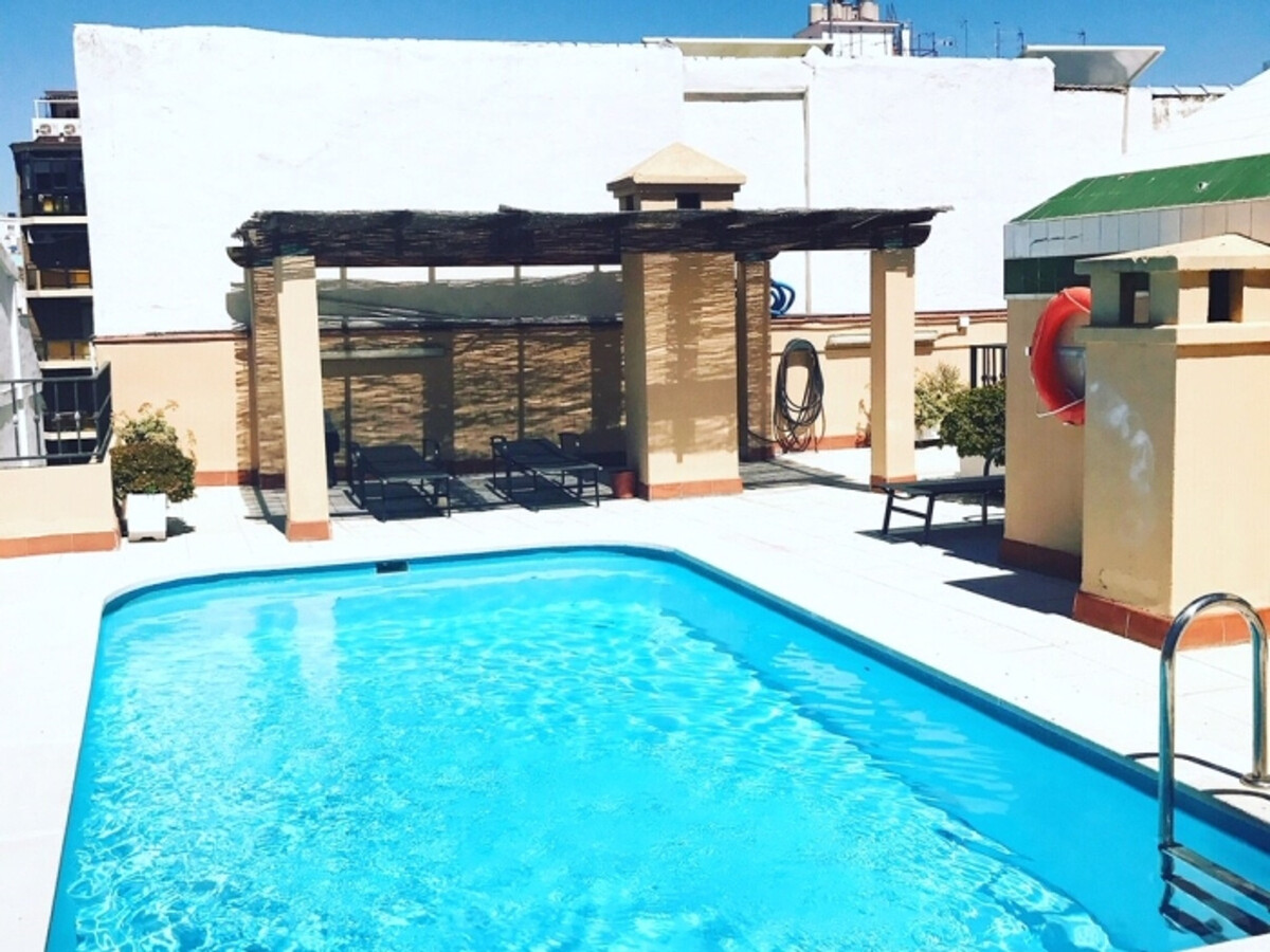 Appartement historique 2 chambres, piscine sur toit à Málaga - Photo 14